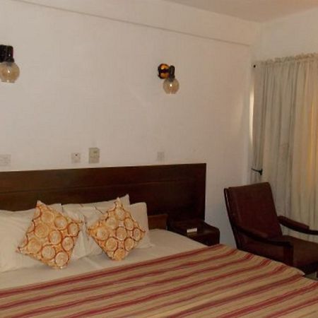 Whispering Palms Resort Magbon المظهر الخارجي الصورة